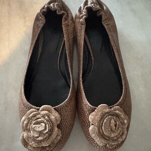 Elegant Brown Floral Flats